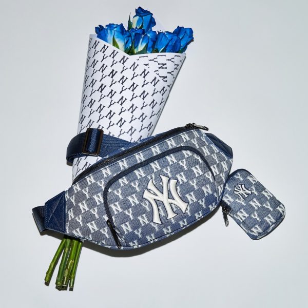 Túi Đeo Hông MLB Monogram Jacquard Hip Sack New York Yankees 3AHSM061N-50NYS