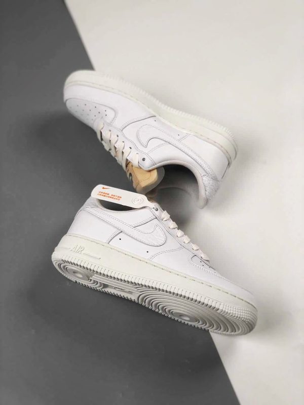 Giày Nike Wmns Air Force 1 Low ’07 LX ‘Bling’ CZ8101-100