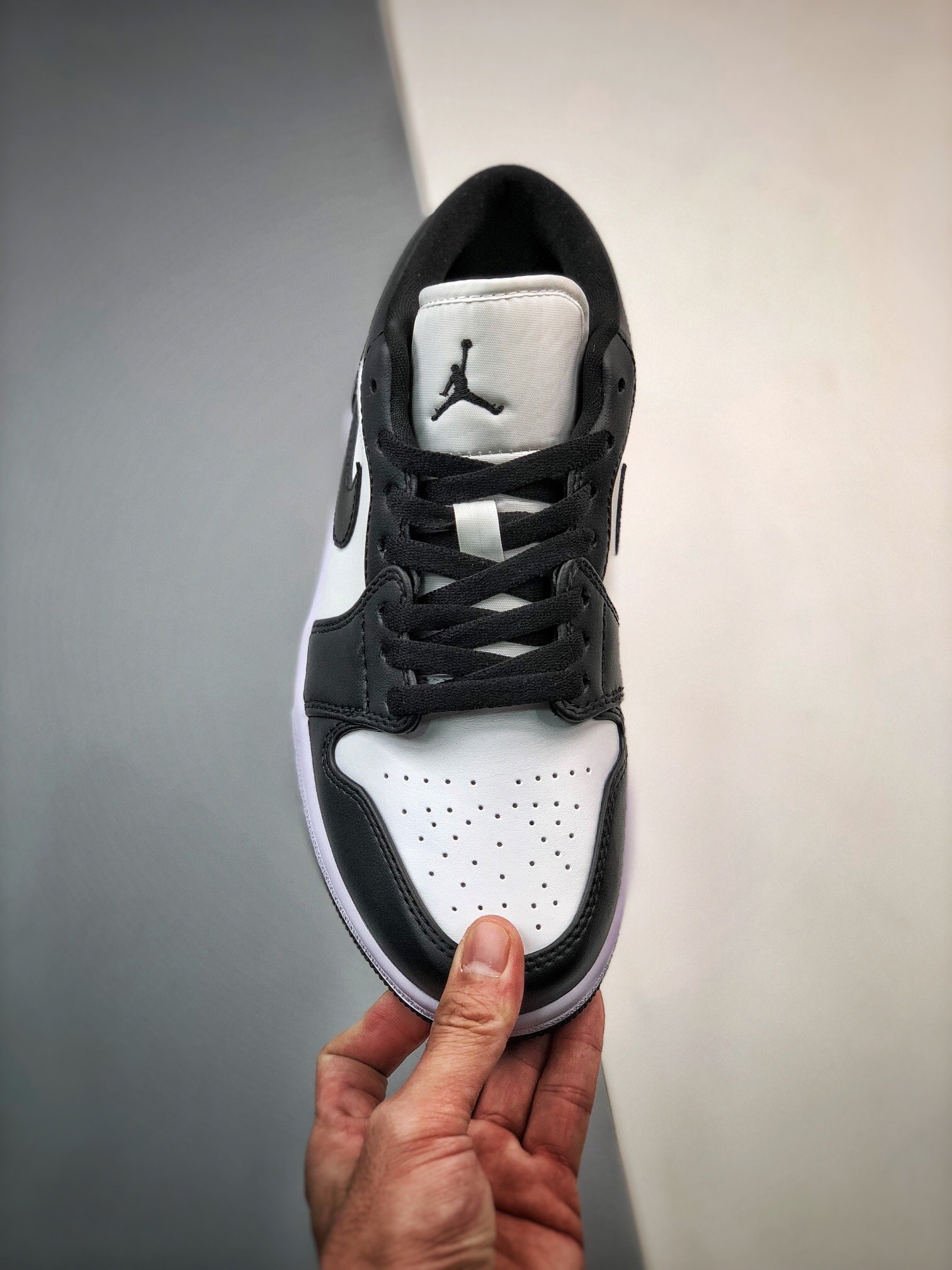 Giày Nike Wmns Air Jordan 1 Low ‘Panda’ DC0774 101